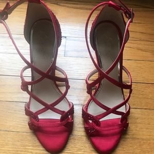 Jewel by Badgley Mischka red heels NWOT